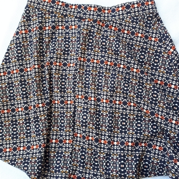 H&M mini  A-line  skirt - Picture 3 of 5